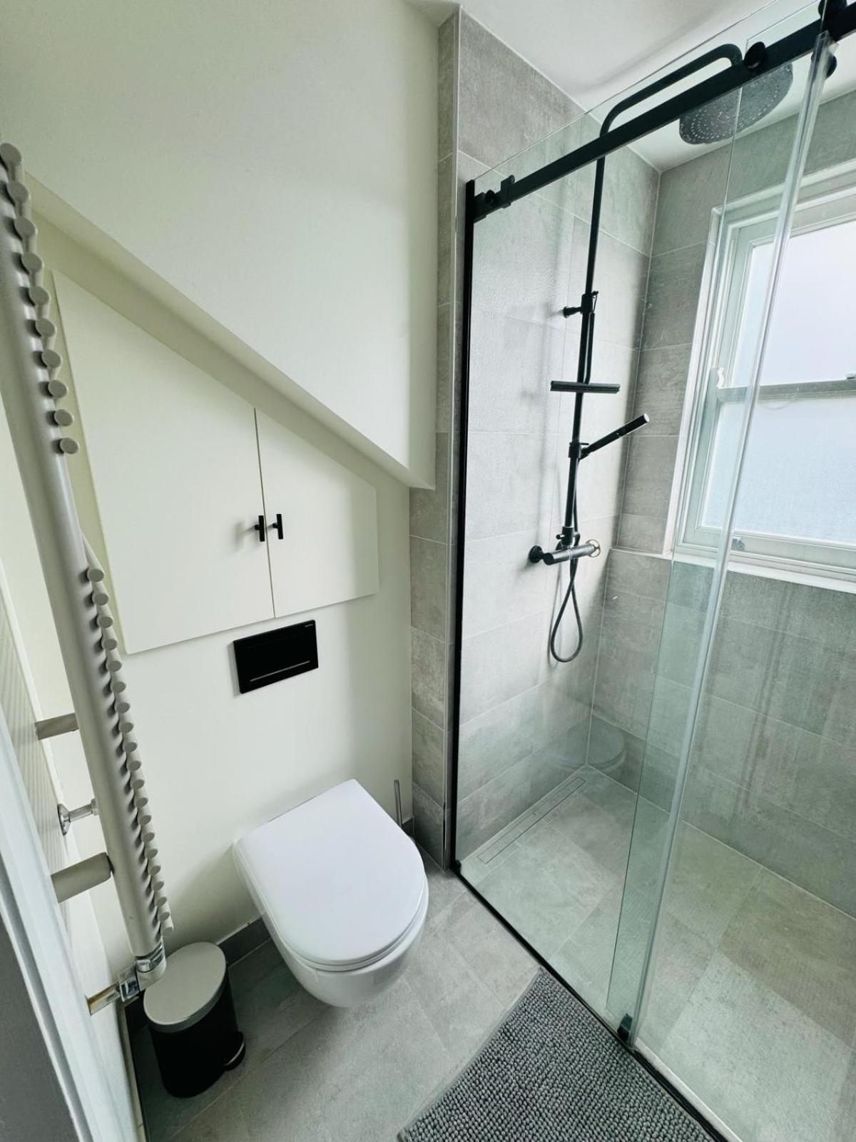 Appartamento Stunning Flat In Chiswick Londra Esterno foto