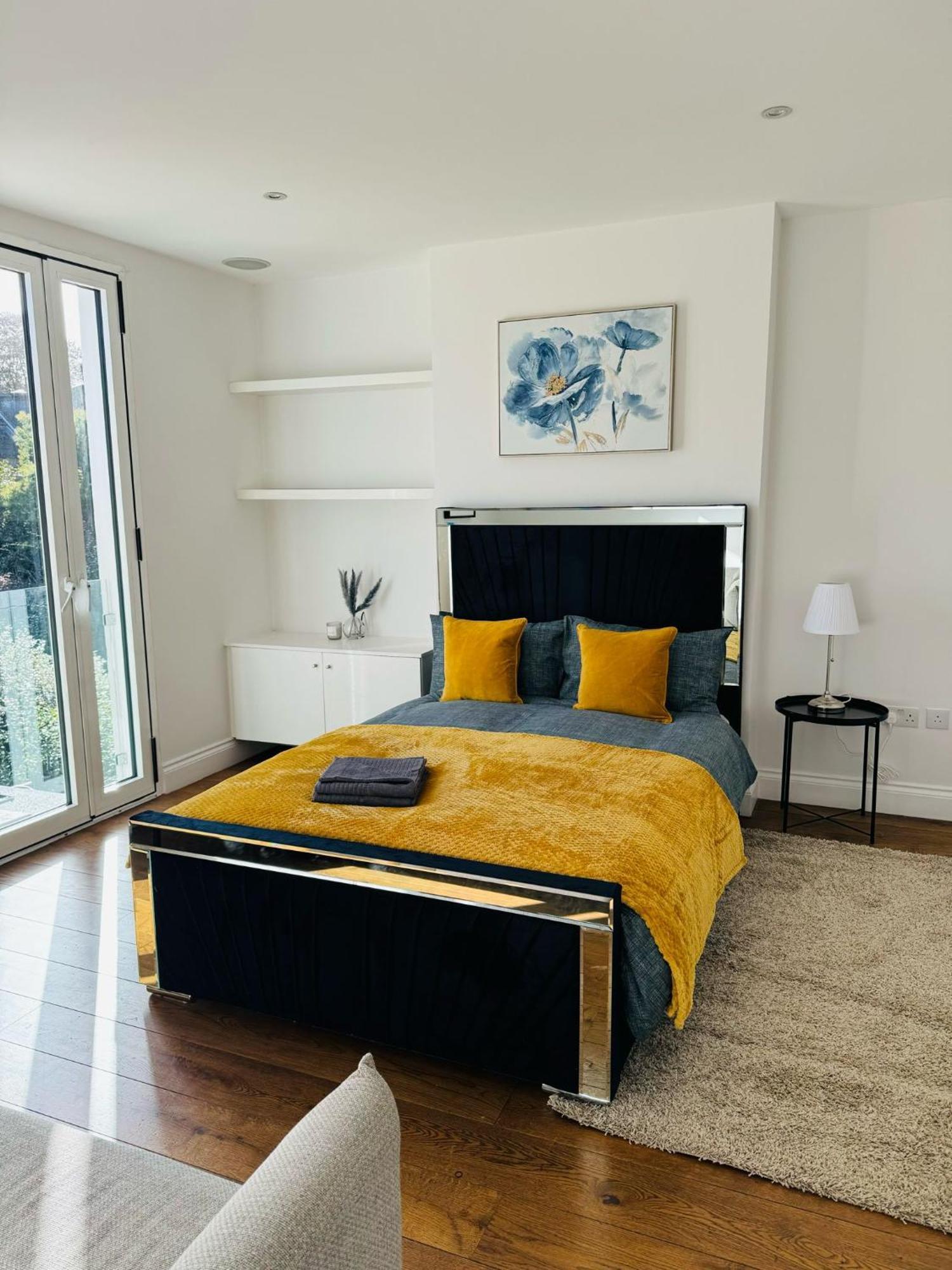 Appartamento Stunning Flat In Chiswick Londra Esterno foto