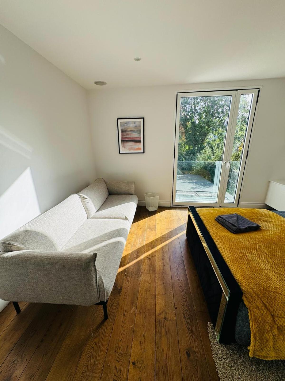 Appartamento Stunning Flat In Chiswick Londra Esterno foto