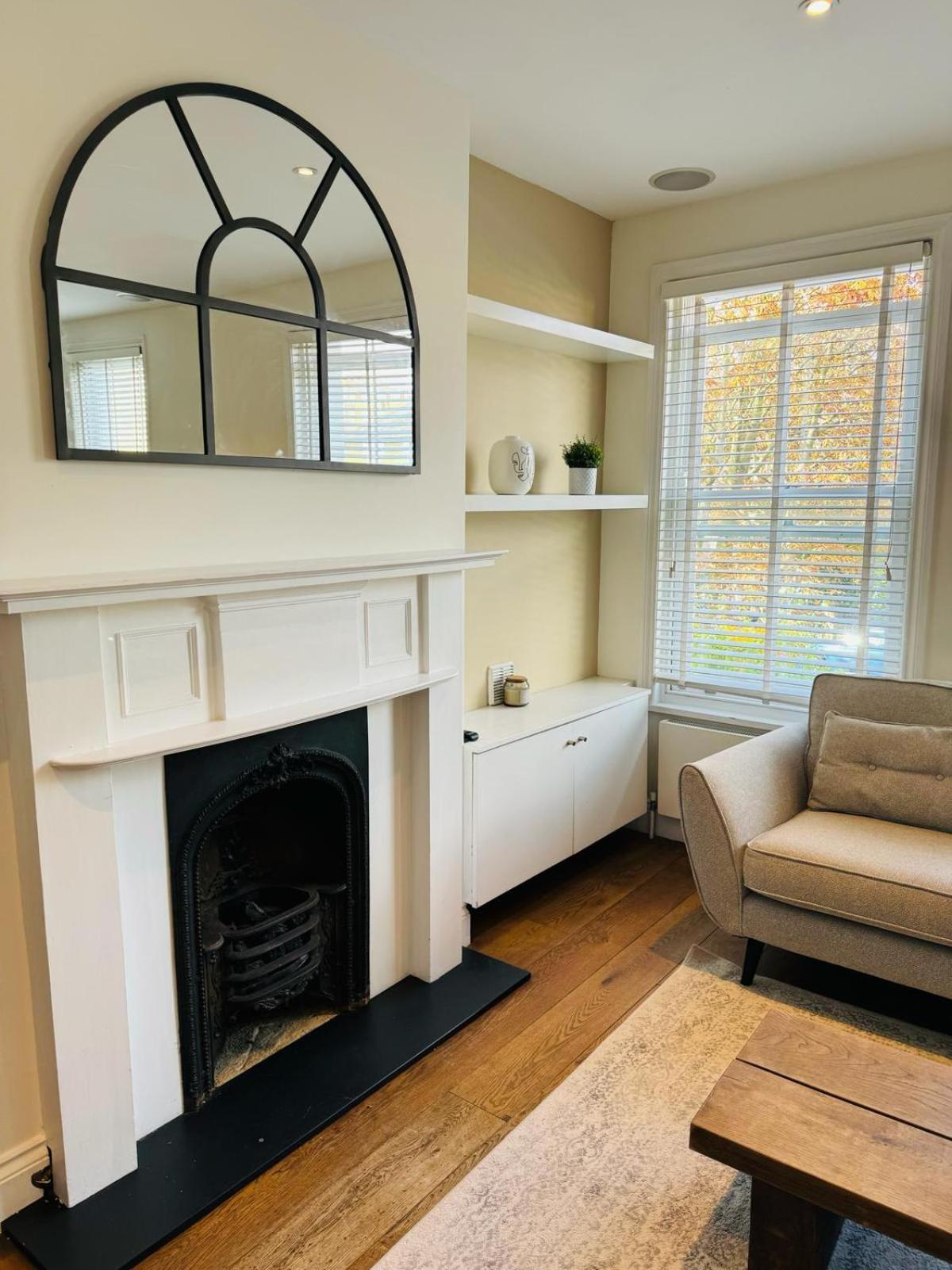 Appartamento Stunning Flat In Chiswick Londra Esterno foto
