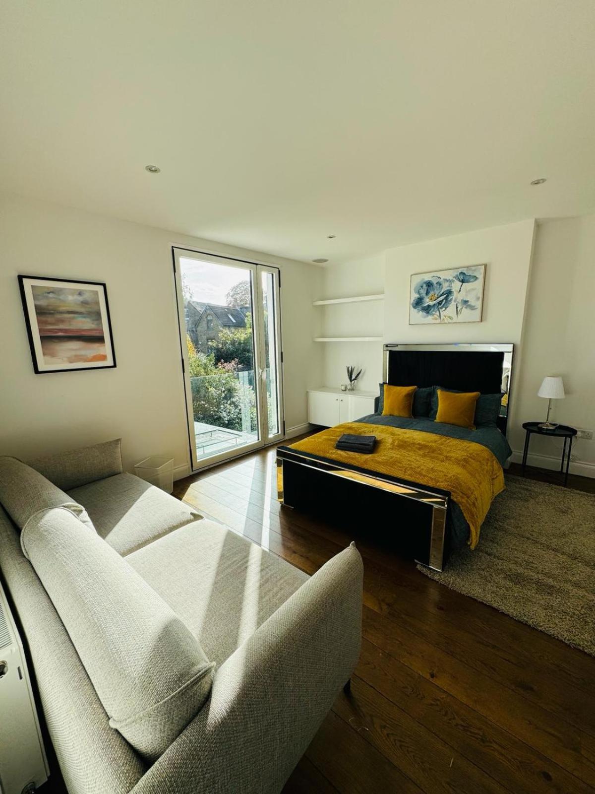 Appartamento Stunning Flat In Chiswick Londra Esterno foto
