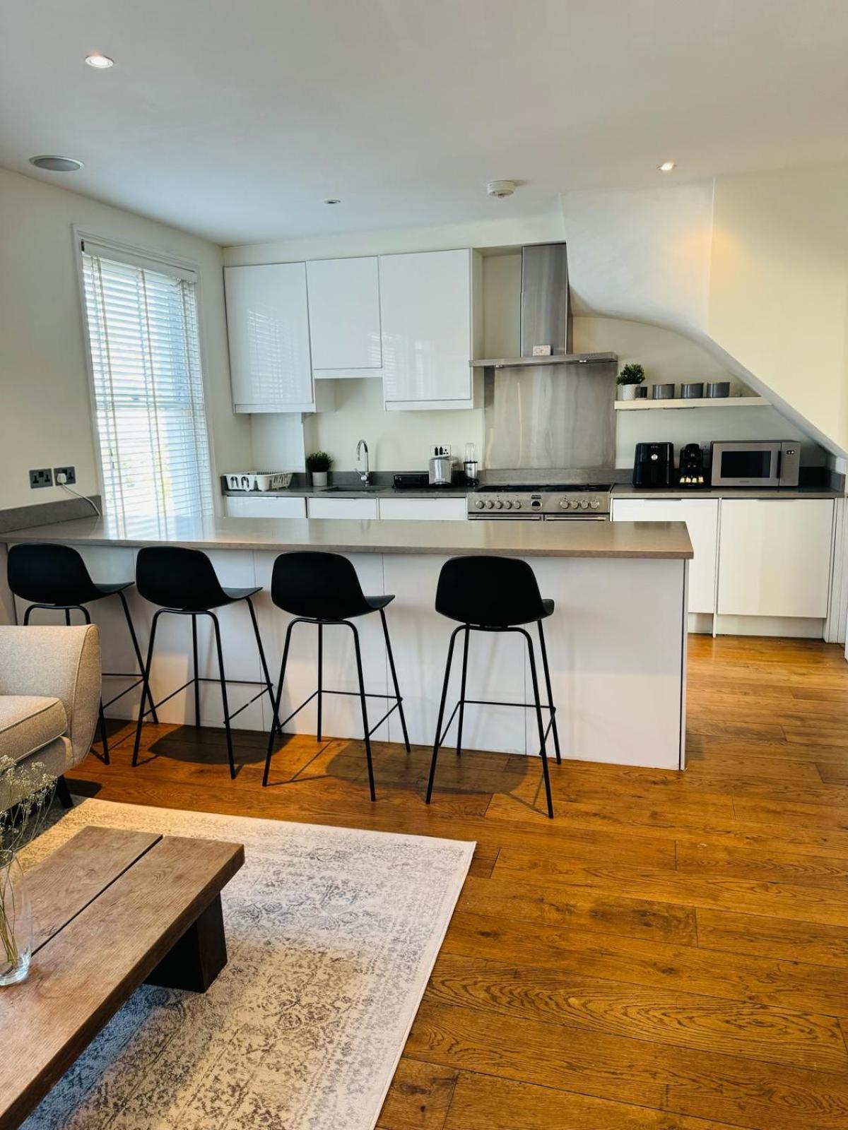 Appartamento Stunning Flat In Chiswick Londra Esterno foto